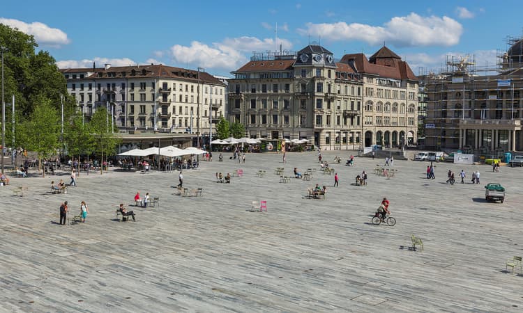 SVP in Zurich submits plan to turn Sechseläutenplatz back into a green park