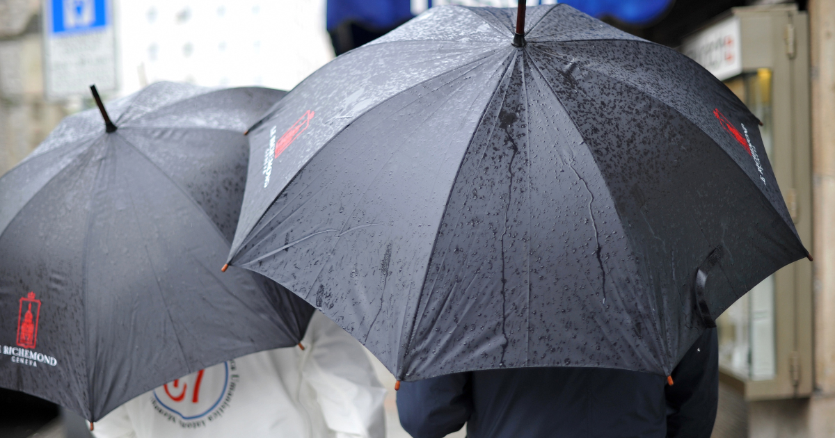Cold front brings sharp 10°C temperature drop to Switzerland