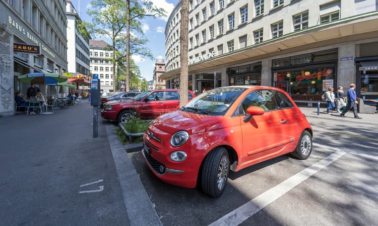 Which Swiss cities have the cheapest and most expensive car insurance?
