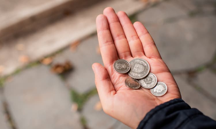 Prices in Switzerland: Which goods and services are getting cheaper?