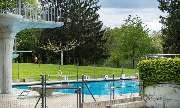 Swiss swimming pools to get cooler due to Russian energy boycott