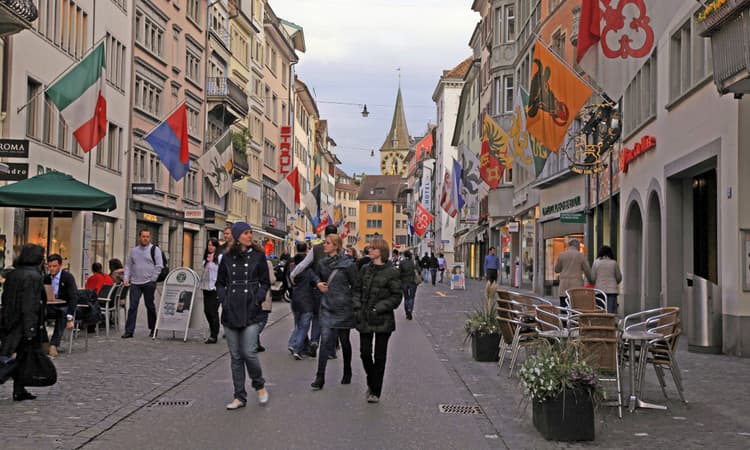 Switzerland debates expanding Sonntagsverkauf to nearly a quarter of all Sundays
