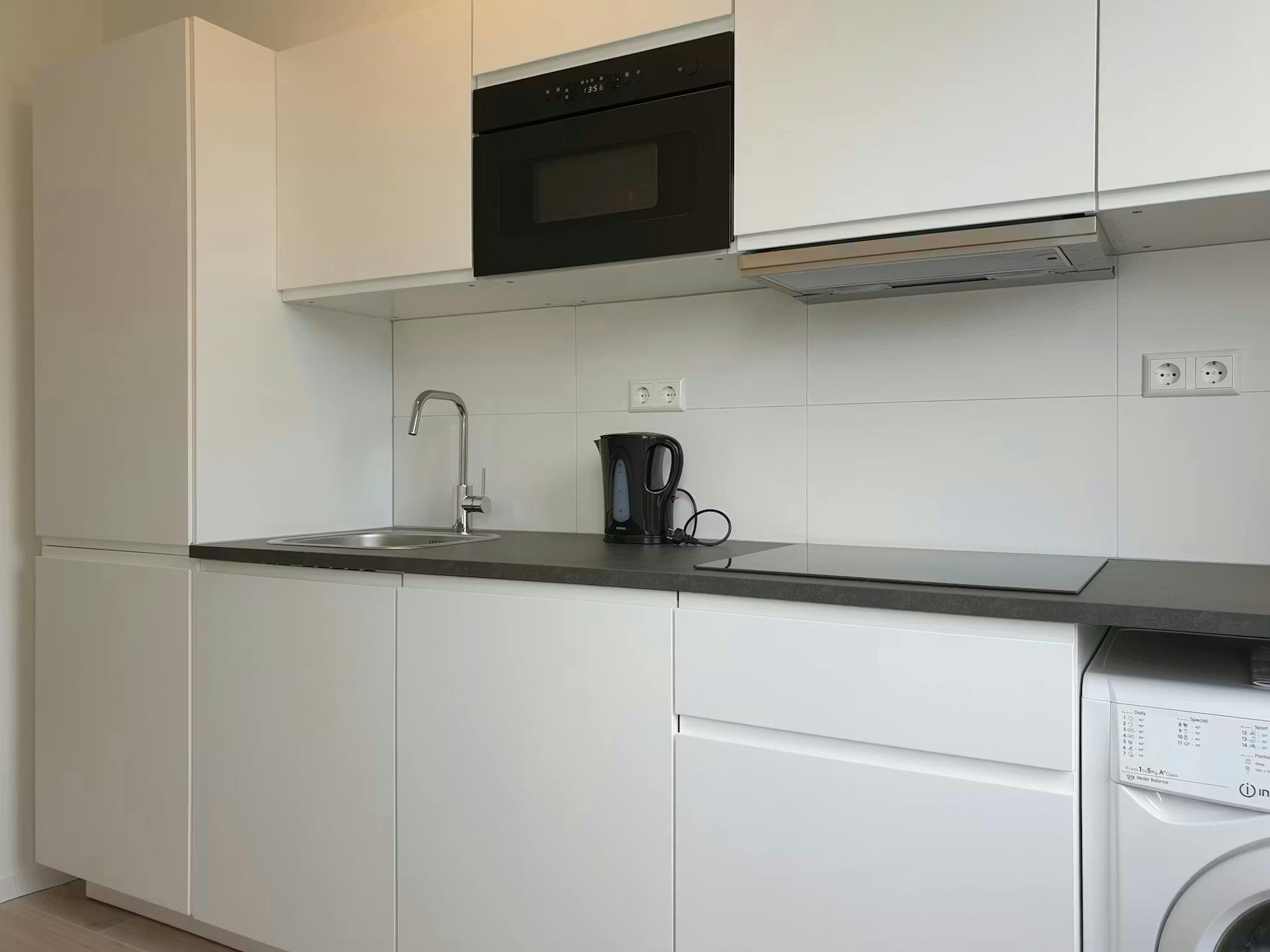 Apartment, Dorpsweg, Rotterdam