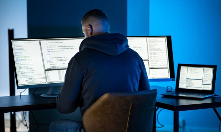 Swiss government to employ hackers to help strengthen cyber security