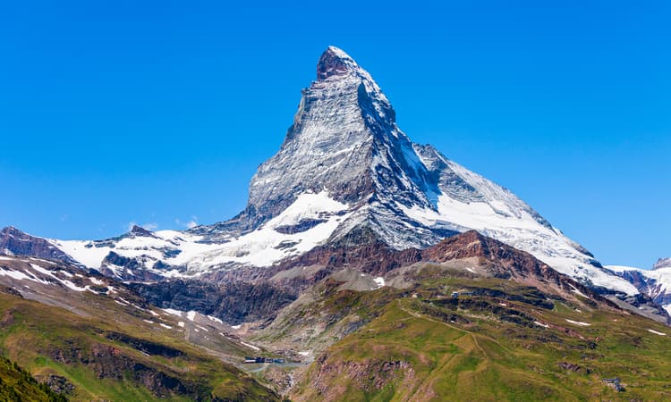 Man spends the night suspended from a rope after falling off Matterhorn