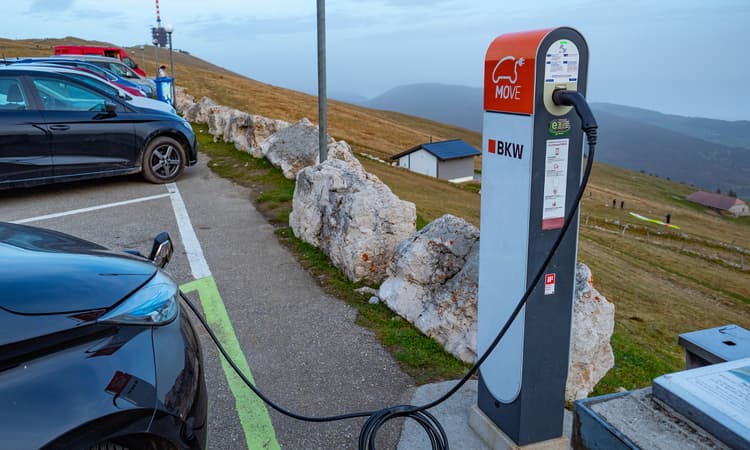 Sales of electric cars in Switzerland skyrocket as diesel sales slump