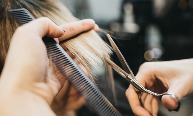 The silent treatment: Salon in Zurich offers chat-free haircuts