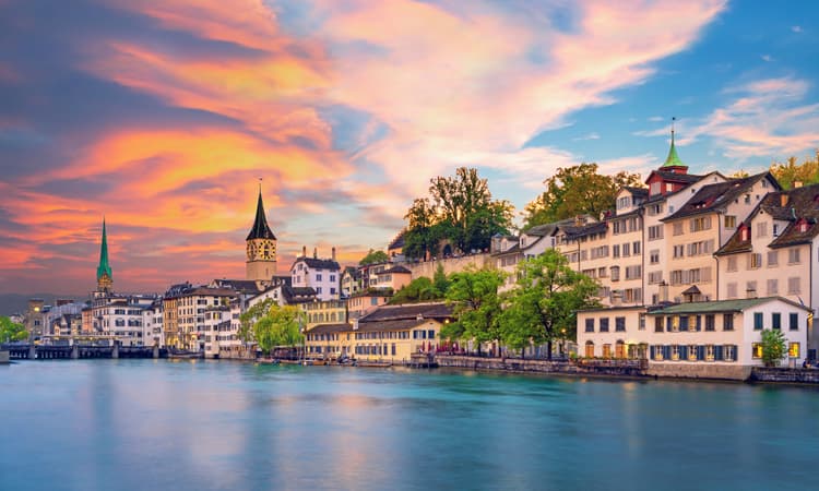 What will the weather be like in Switzerland this Ascension weekend?