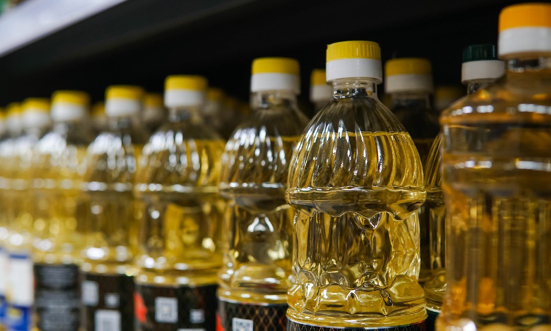 Sunflower oil returns to Dutch supermarkets - but at double the price