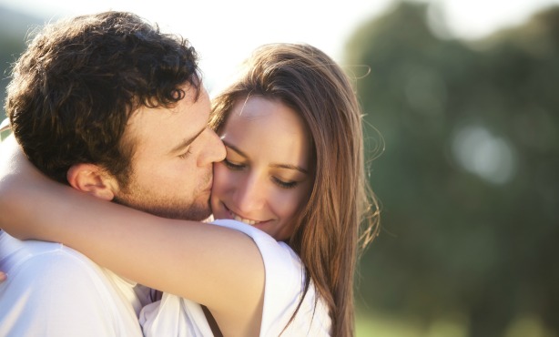 Expats in love Part I: How far would you go? - Main image / Thumbnail (1100 x 660)