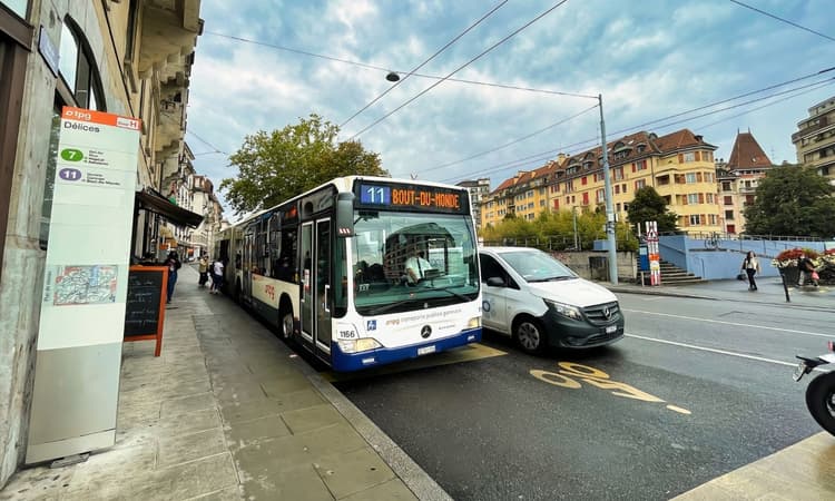 Geneva buses take at least one wrong turn every day