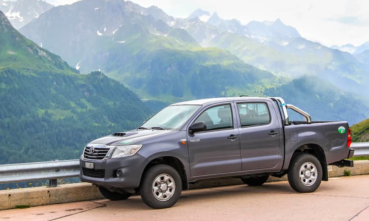 Which Swiss canton has the largest cars?