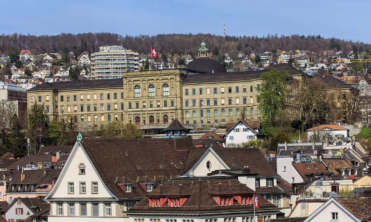 Report finds huge disparities in tuition fees in Switzerland