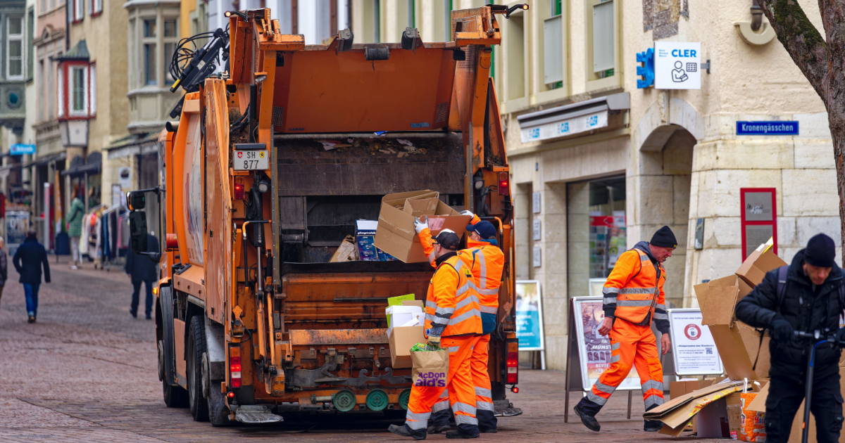 What is the median wage in Switzerland?