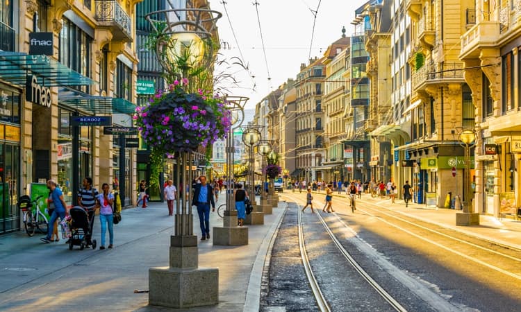 Switzerland moves to allow more shops to open on Sundays