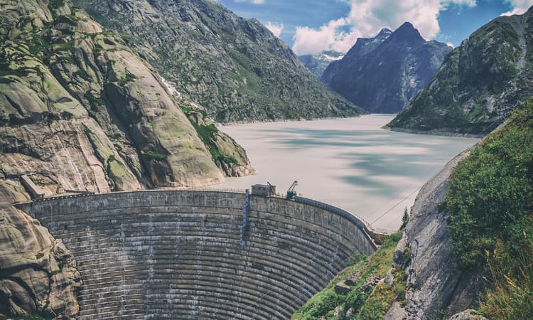 Swiss dam to grow by 23 metres as part of emergency construction project