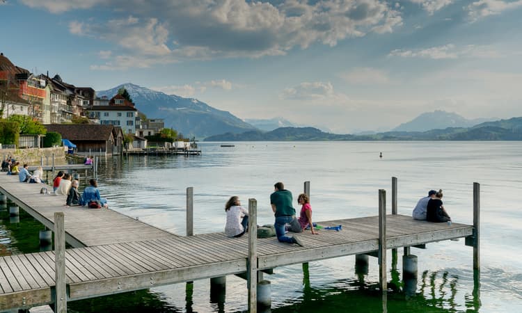 British expats snub Switzerland as more move away than arrive