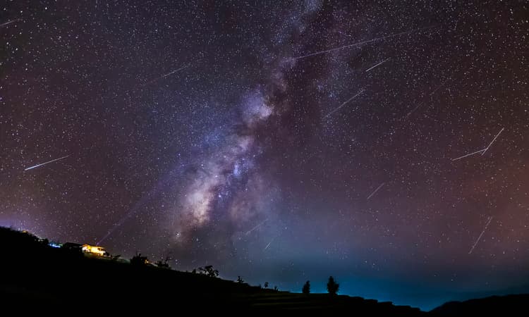 Taurids and Leonids meteor showers to light up Swiss skies this month