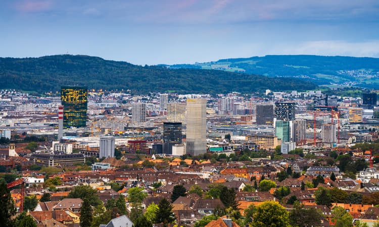 Over a quarter century of work needed to afford a Zurich apartment, study finds