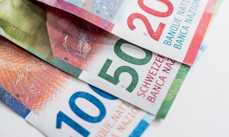 Swiss Council of States votes to overrule cantonal minimum wage laws