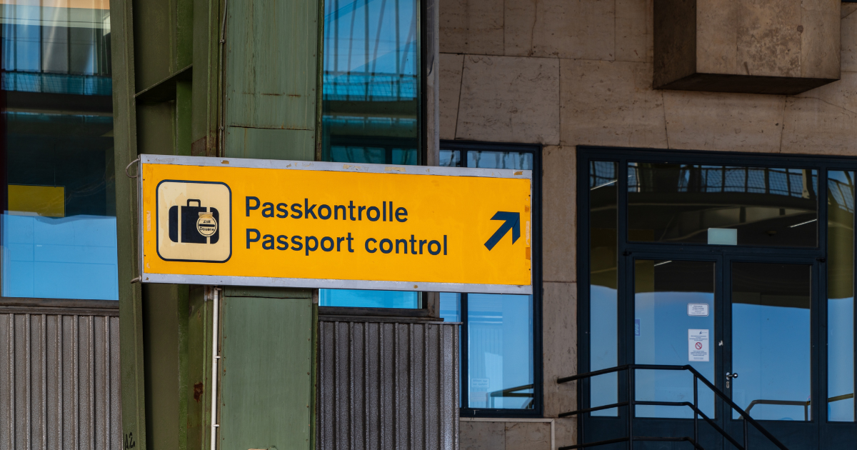 EU urged to suspend EES ahead of busy summer period
