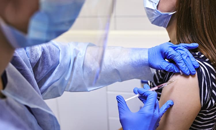 Swiss politician calls for unvaccinated people to pay for treatment