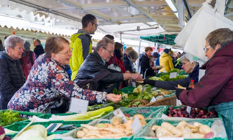 Inflation replaces climate change as Switzerland's biggest worry for 2023