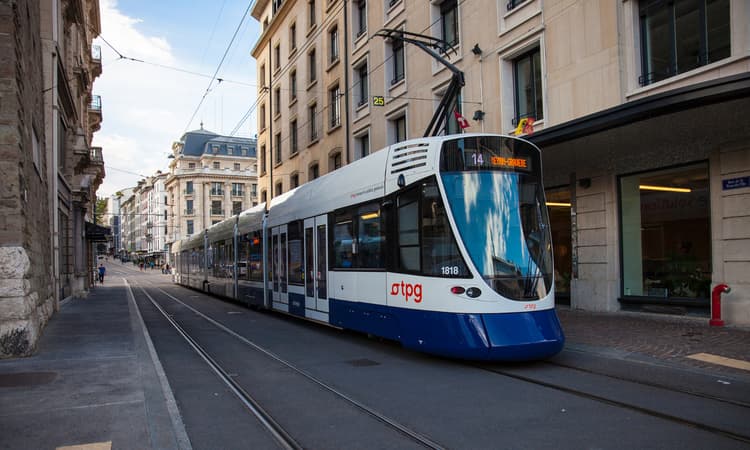 Almost no buses and trams running in central Geneva as TPG strike continues