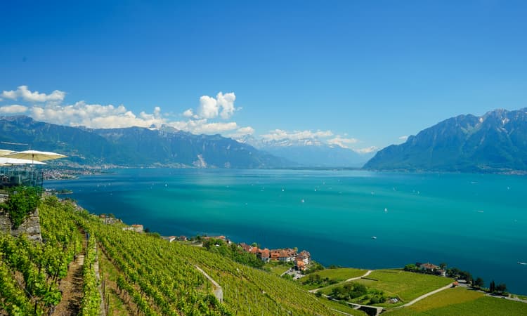 AI ranks Lake Geneva one of Europe's most joy-inducing places
