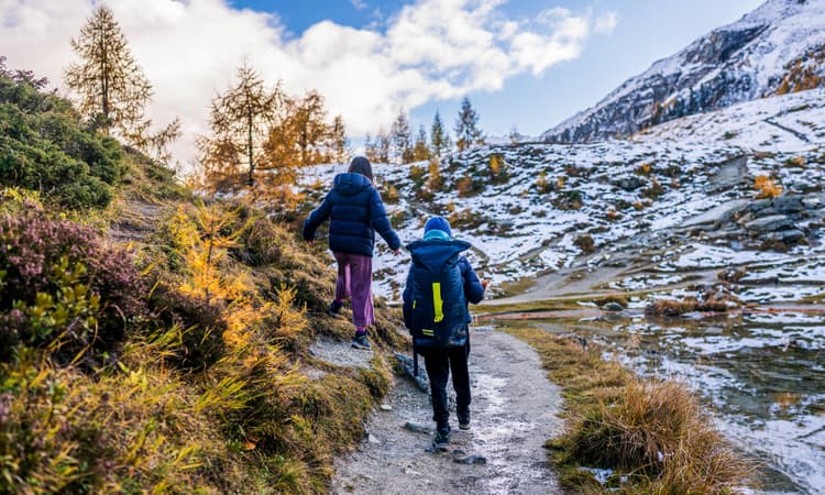 Storm Éowyn brings record-breaking temperatures to Switzerland