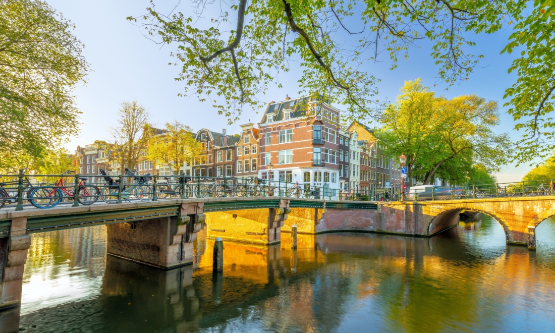 Amsterdam improves ranking among world's most expensive cities 