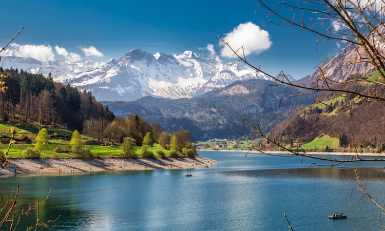 8 stunning small lakes to swim in this summer in Switzerland