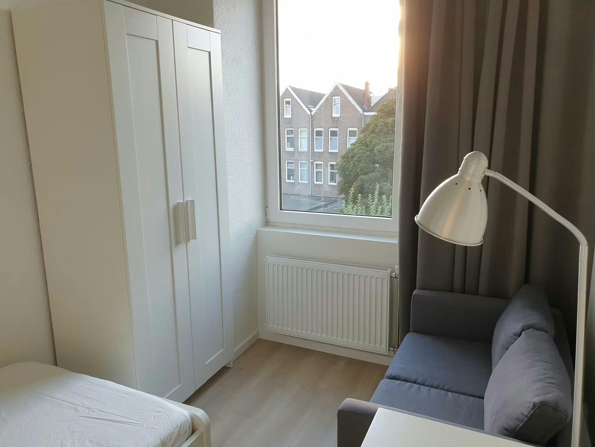 Apartment, Dorpsweg, Rotterdam