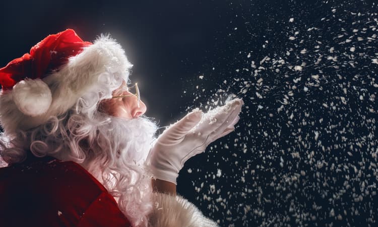 Largest Santa in the world to be projected on Swiss mountainside