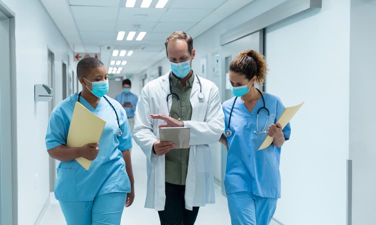 Key workers in Zurich to be given up to 1.500 Swiss francs as a COVID bonus