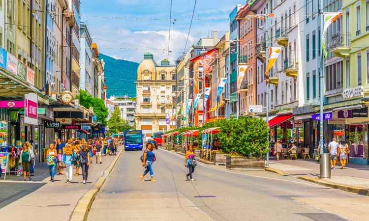 Switzerland has the highest life satisfaction rate in Europe, FSO study shows