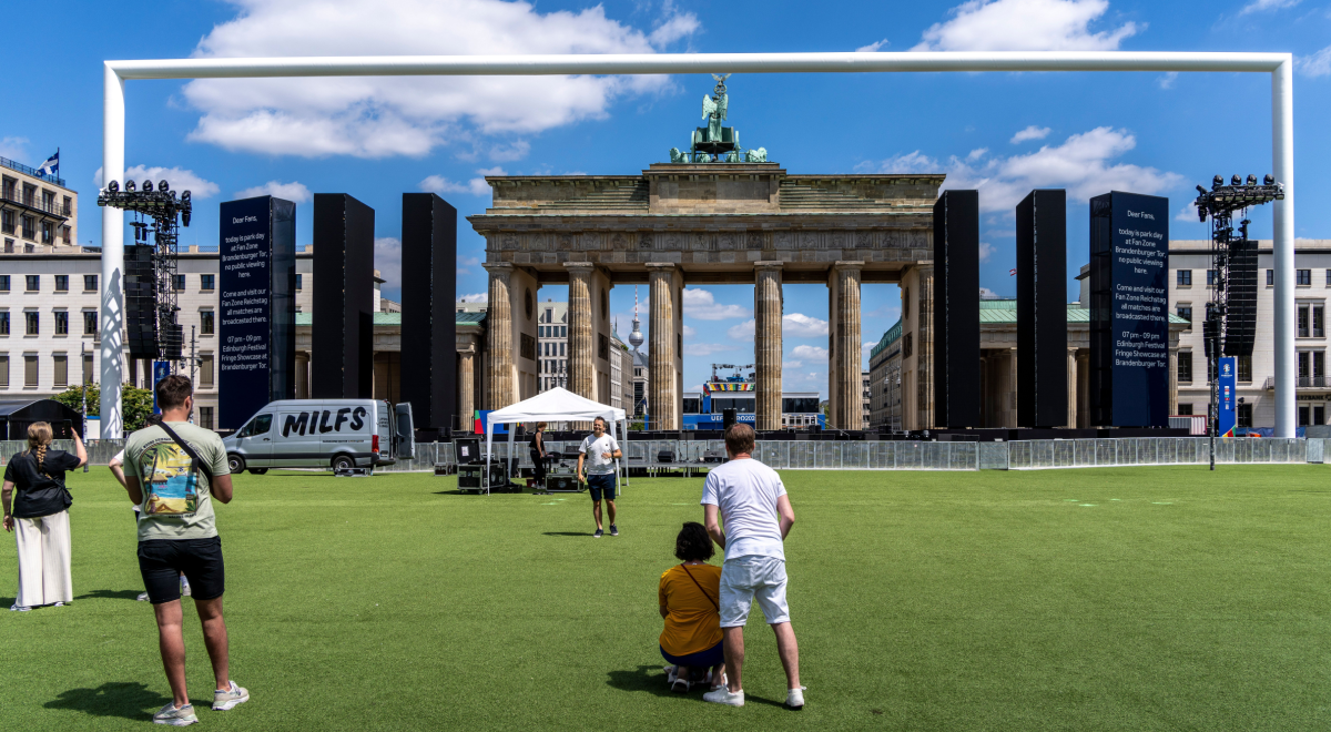 Berlin Fan Mile