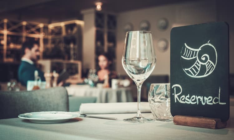 Swiss restaurant fines guests 100 francs each for not showing up for reservation