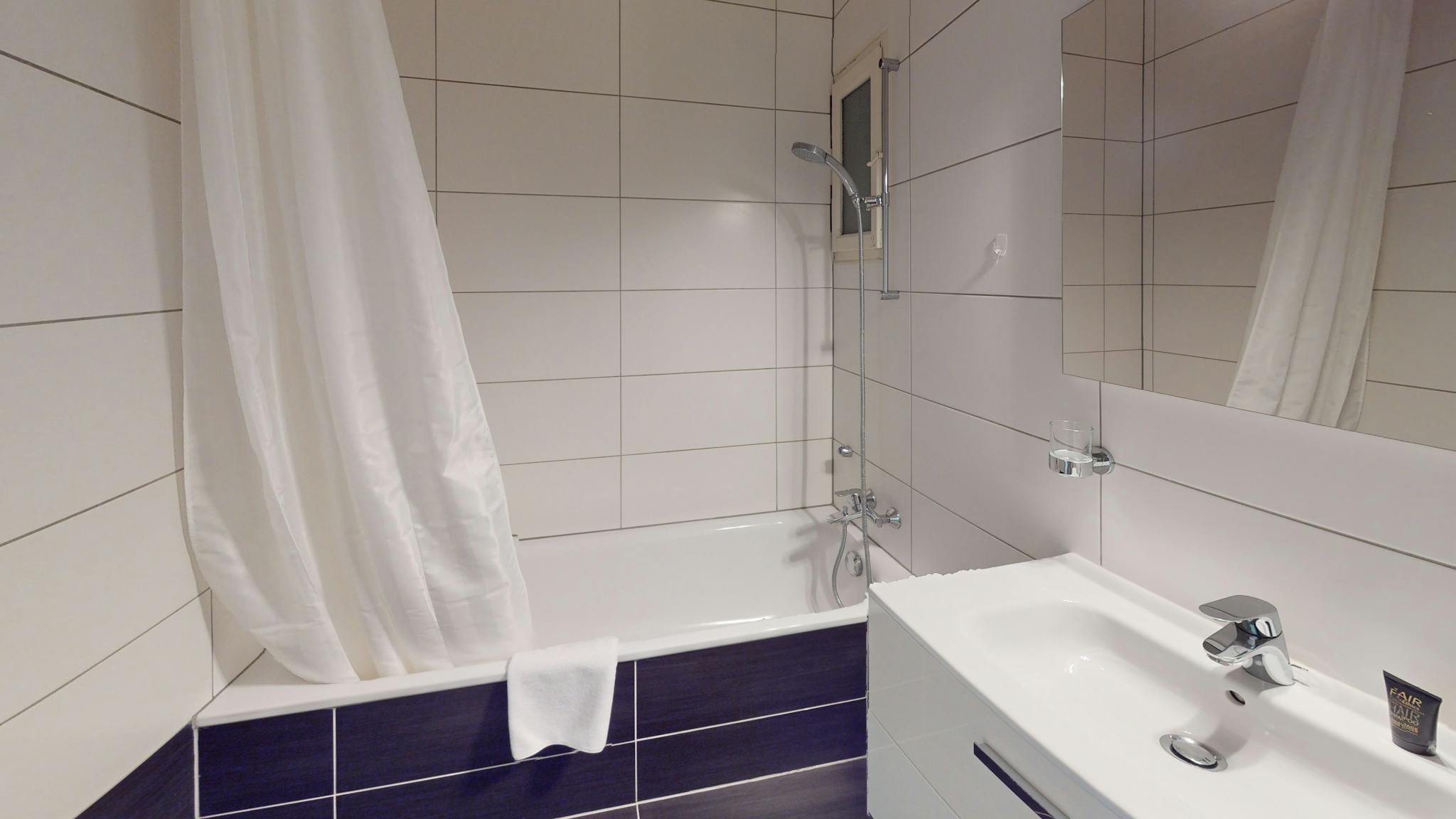 Apartment, Quai des Arénières, Geneva