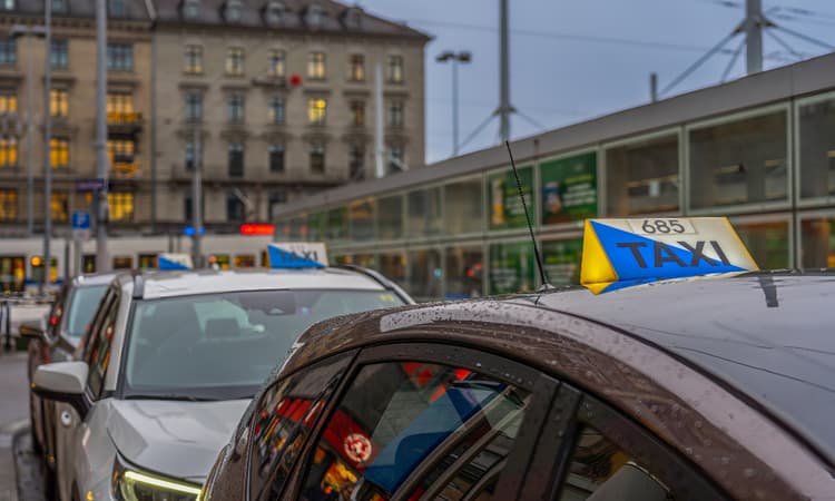 1.500 Zurich taxi drivers lose their jobs due to new language requirements