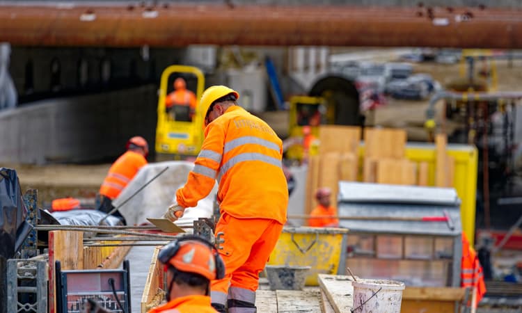 Zurich moves to implement 23,90 franc an hour minimum wage by 2024
