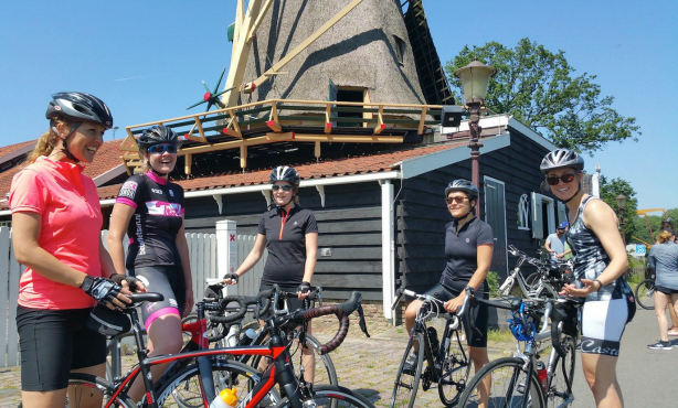 Tour de Amsterdam: Discover Amsterdam on a road bike - Main image / Thumbnail (1100 x 660)