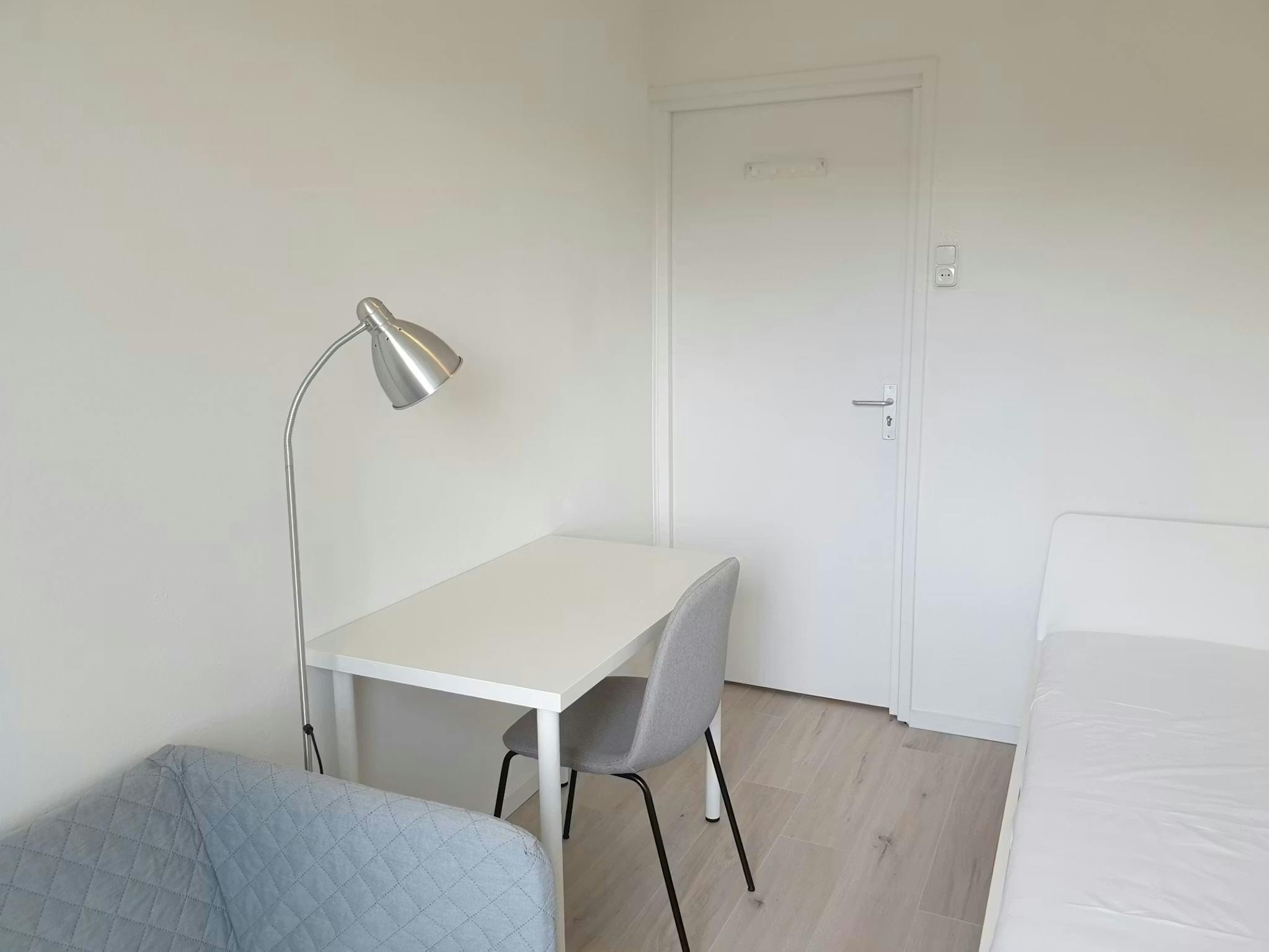 Apartment, Dorpsweg, Rotterdam