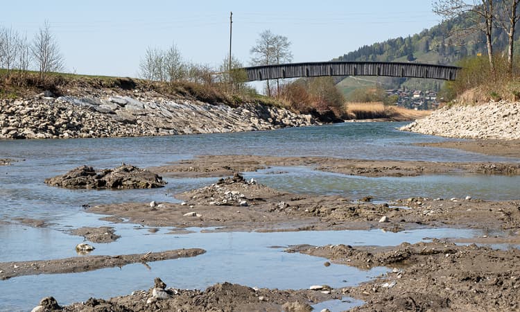 Swiss cantons sound the alarm over record low water levels in rivers