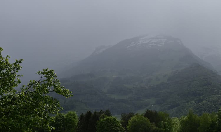 Strong storms cause winds up to 109 km/h to batter Swiss Alpine valleys