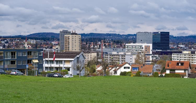Chance of a real estate crash on the rise in Switzerland, UBS finds