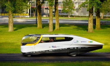 Stella: Ground-breaking solar car created by Dutch University students - Main image / Thumbnail (1100 x 660)