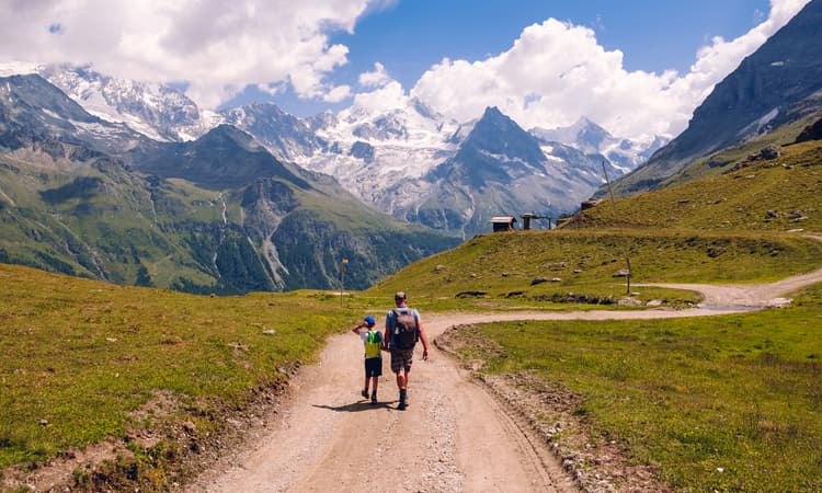 12 important tips for newcomers to Switzerland