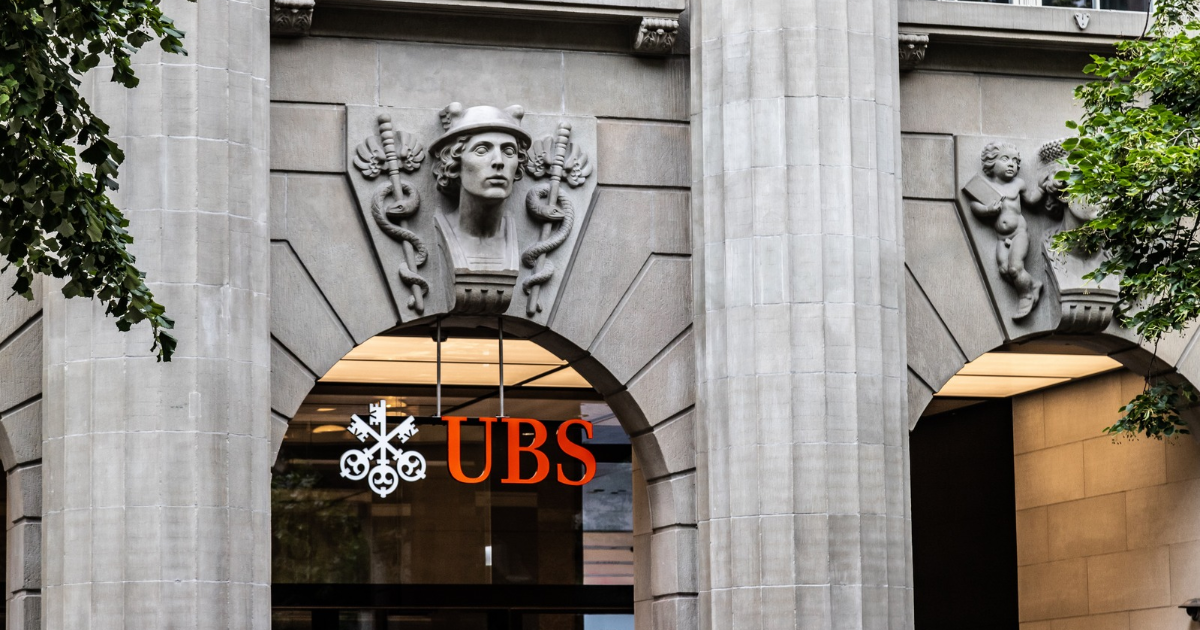 Up to 12.000 jobs in Switzerland at risk if UBS moves abroad, union warns