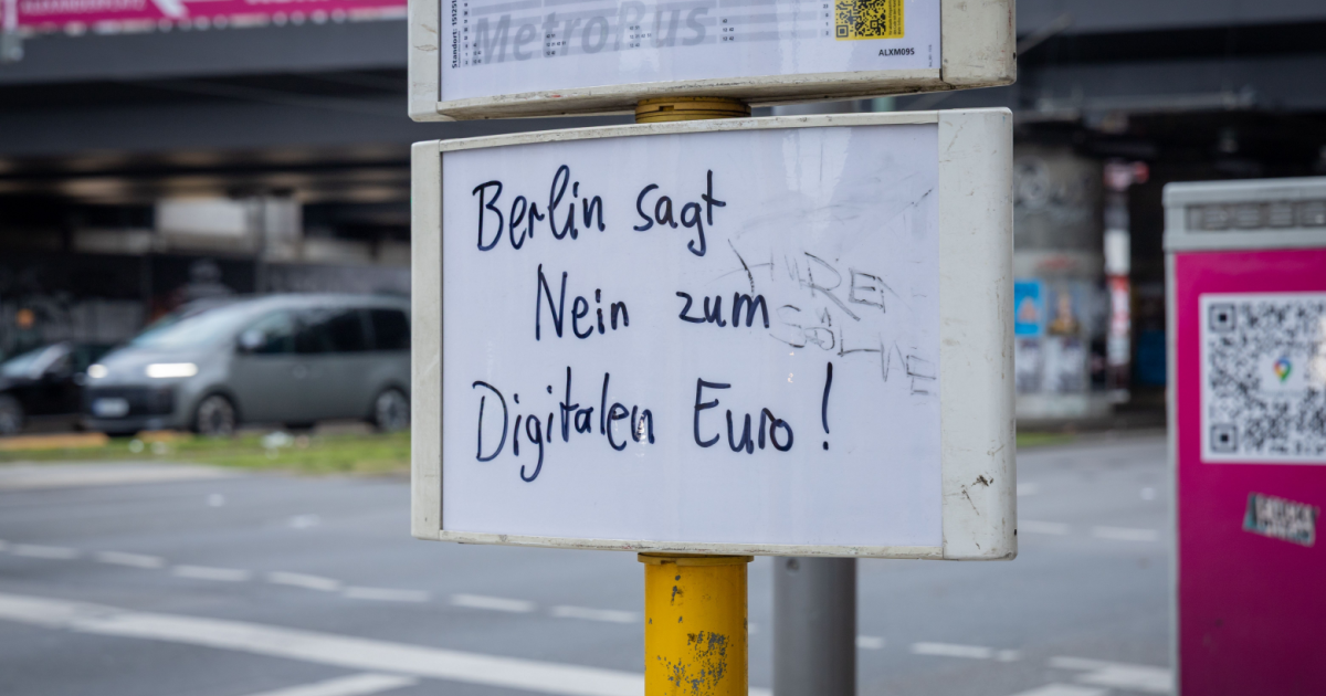 Berlin Graffiti Cash Payment